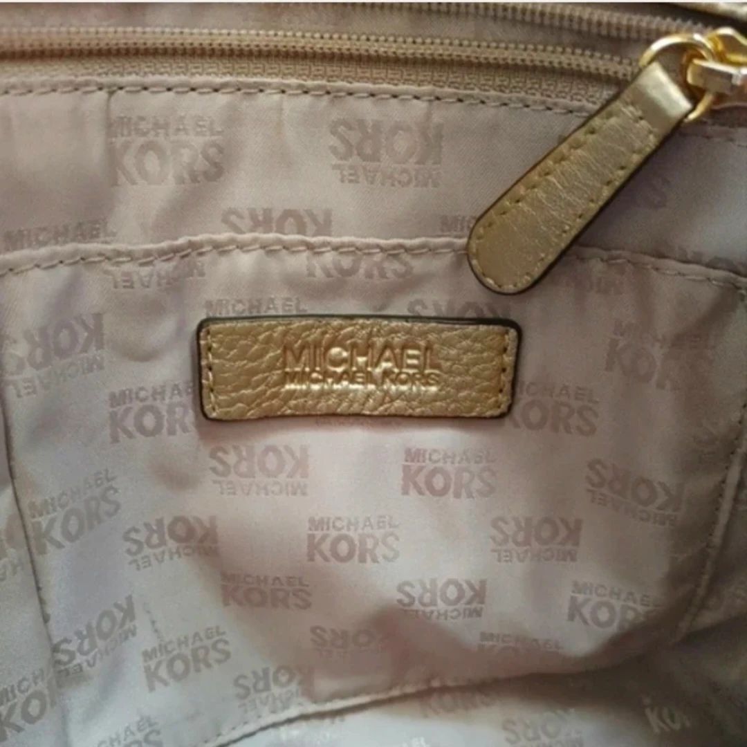 Michael Kors Gold Metallic Leather Shoulder Crossbody Bag - photo 4