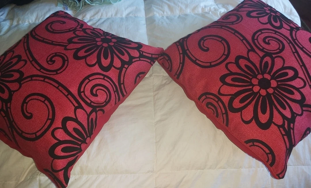 Set of 5 decorative throw pillows