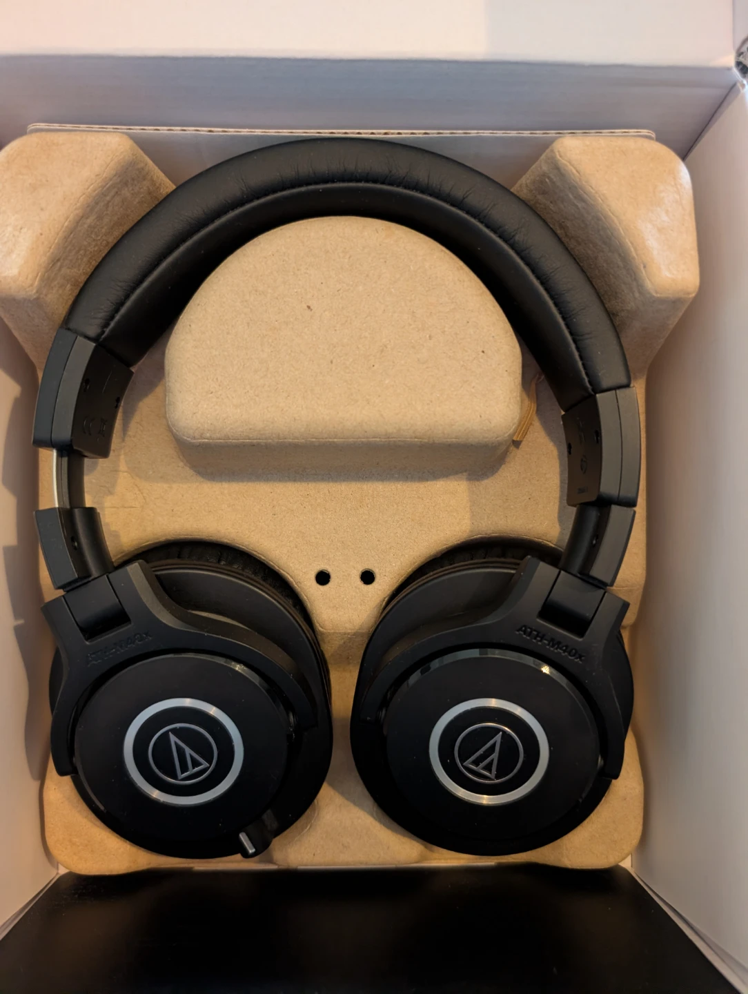Audio-Technica ATH-M40x Professional Monitor Headphones - photo 2