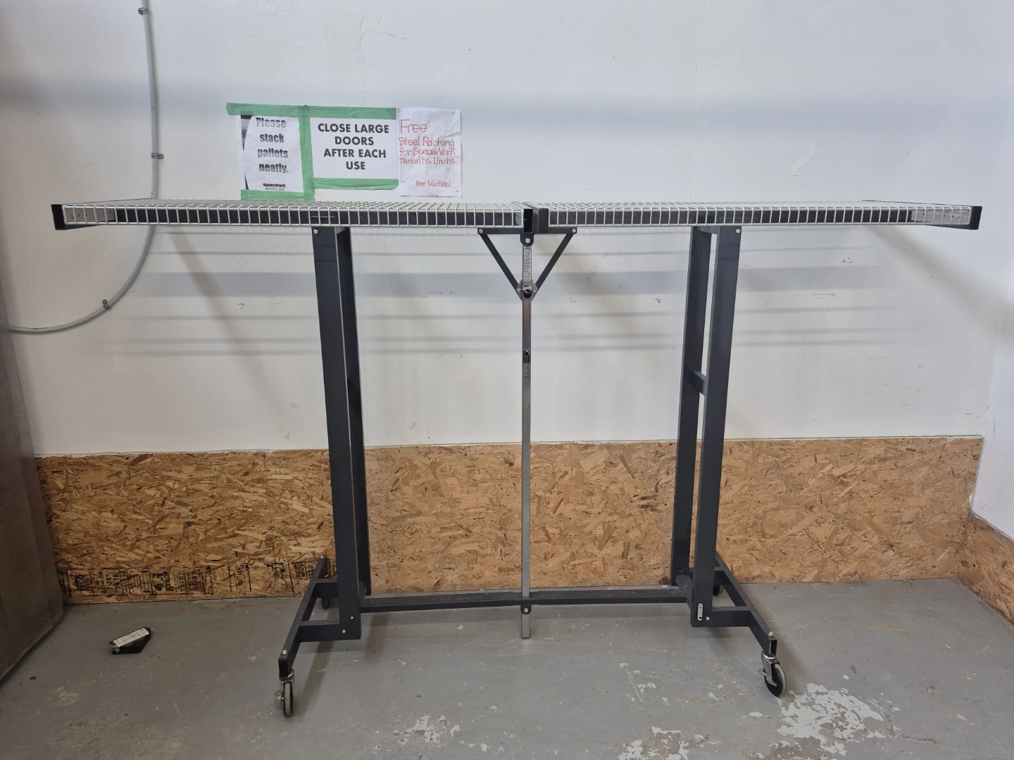 Portable garment Rack on Wheels - photo 3
