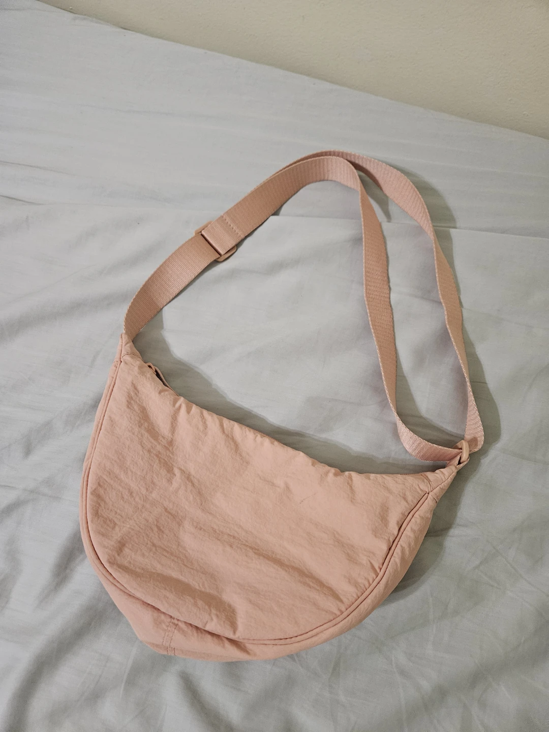 UNIQLO Pink Crescent Shoulder Bag - photo 2