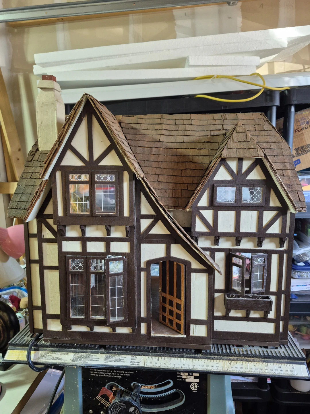 Vintage Tudor Style Dollhouse - photo 5