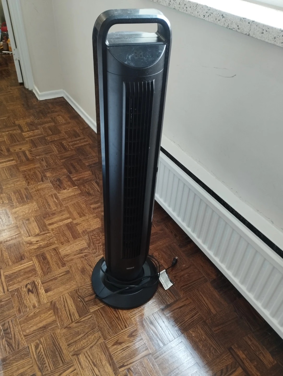 Seville Classics Black Tower Fan