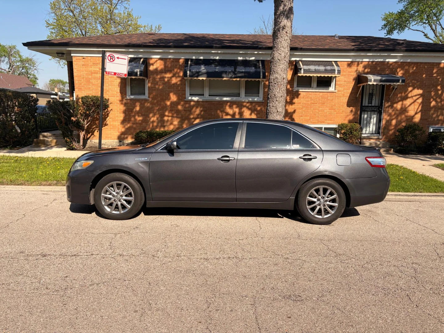 2011 Toyota Camry Hybrid Sedan