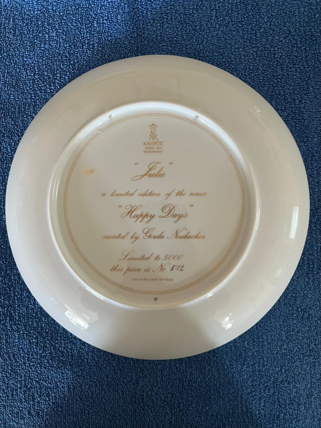 Kaiser "Julie" "Happy Days" Limited Edition Collector Plate - photo 2