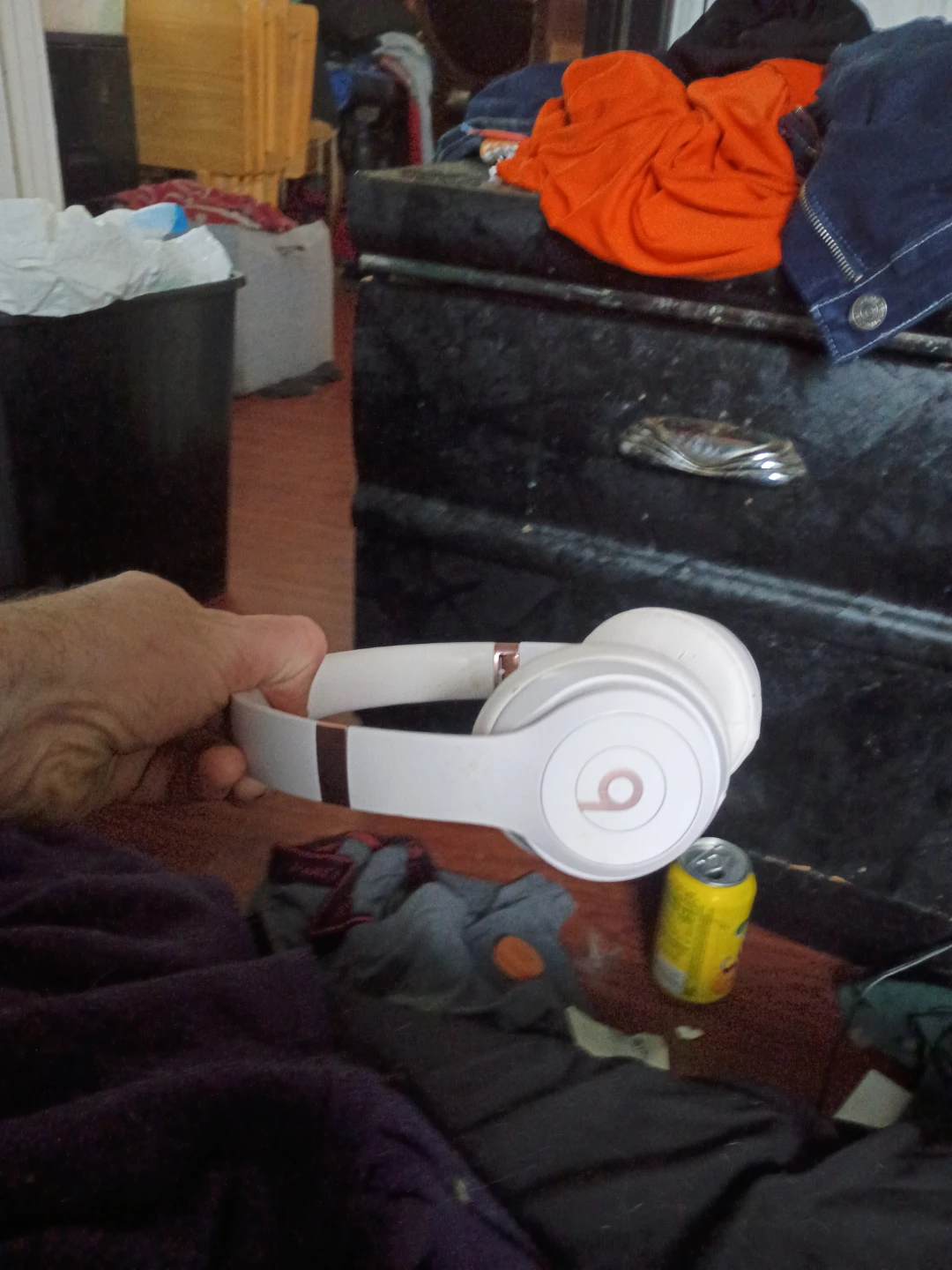 White Beats Solo 3 Wireless Headphones - photo 2