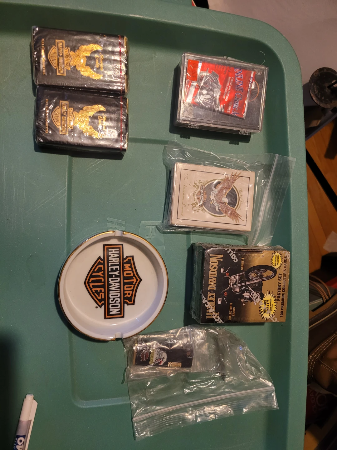 Lot 7 pieces collection of Harley-Davidson memorabilia