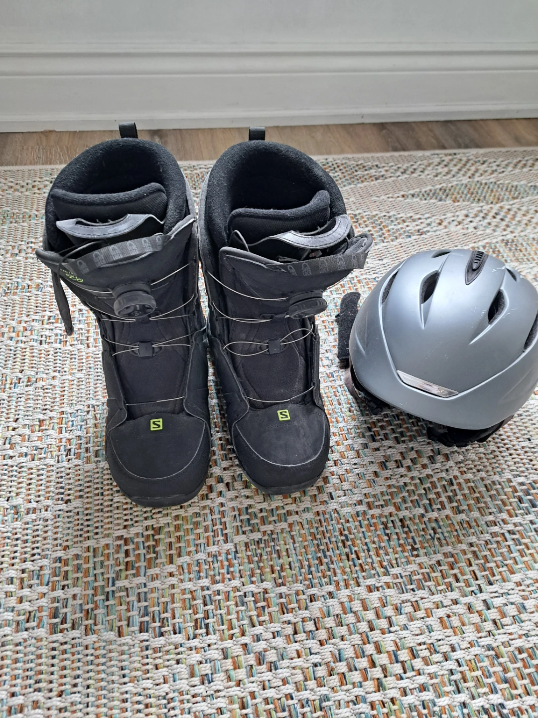 Salomon Snowboard Boots and Silver Helmet - photo 5