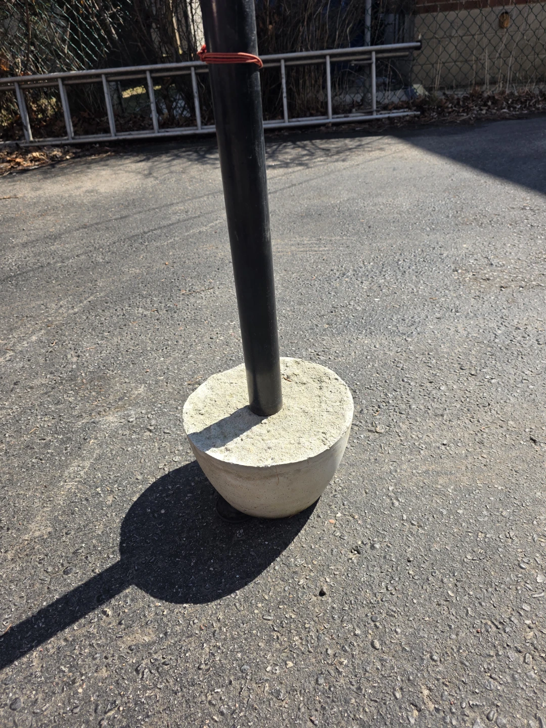 Heavy concrete for outdoor Umbrella holder - photo 2