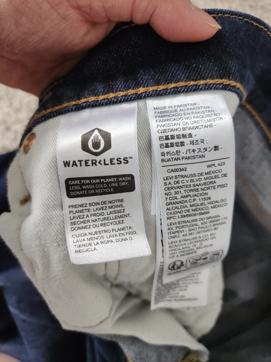 Levi’s 541 Athletic Taper Jeans - Dark Wash (W36 L34) - Like New - photo 5