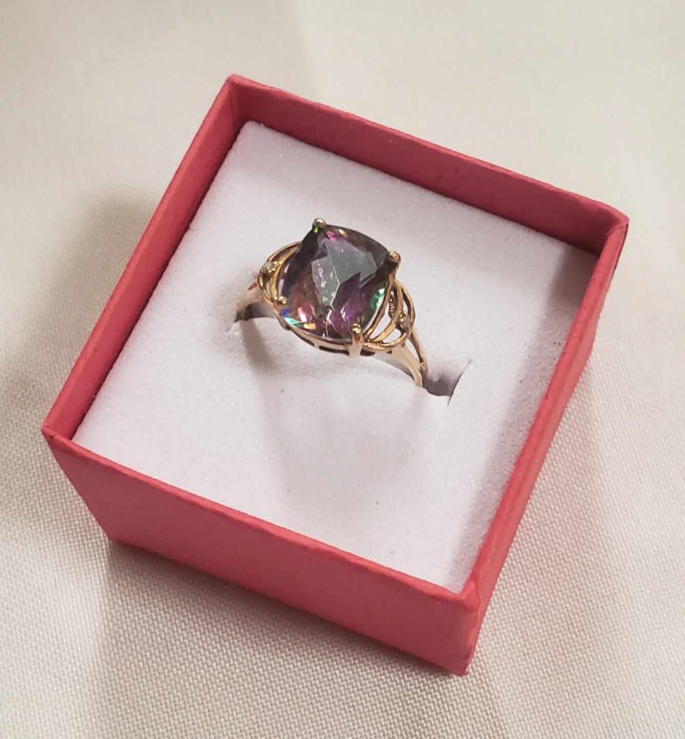 Like New 10K Real Gold Mistic Topaz Ring