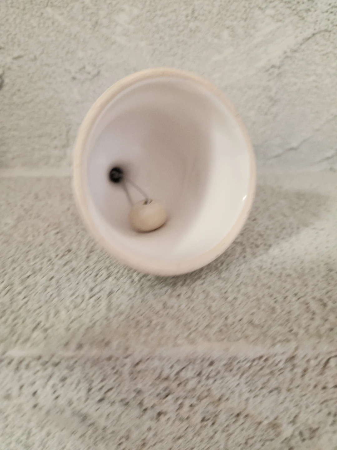 White Ceramic Bell with "I want to eat!" - photo 3