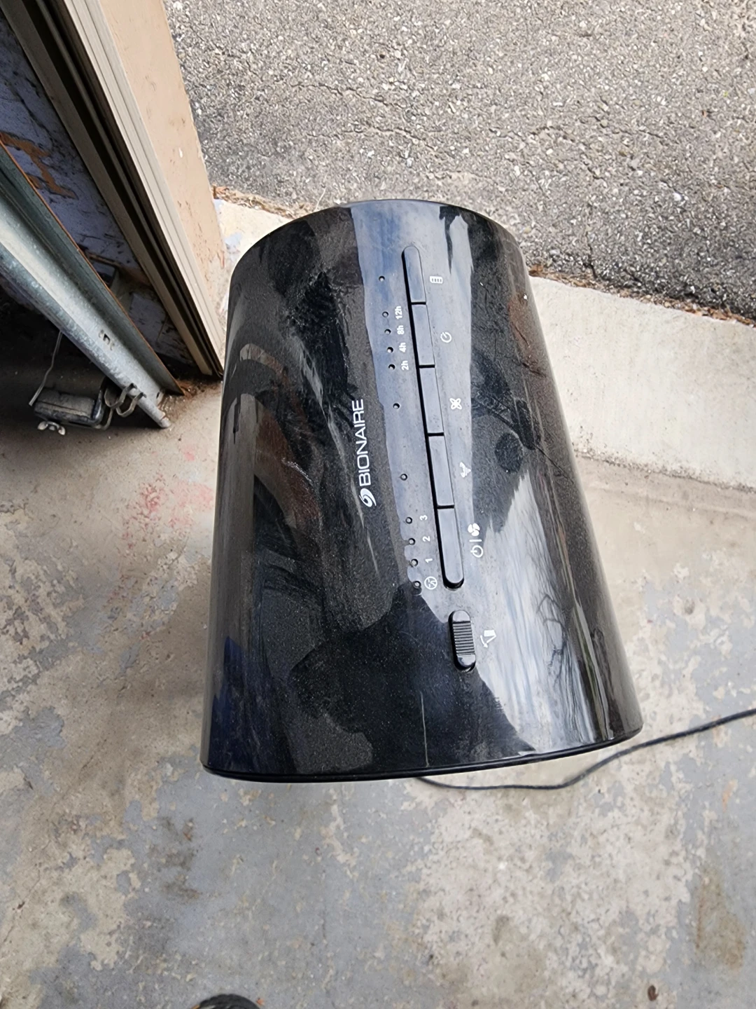 Bionaire Tower Air Purifier - photo 2
