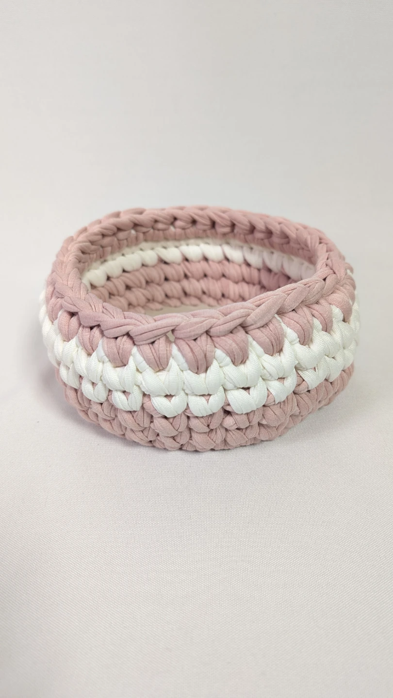 Crochet basket with wooden bottom