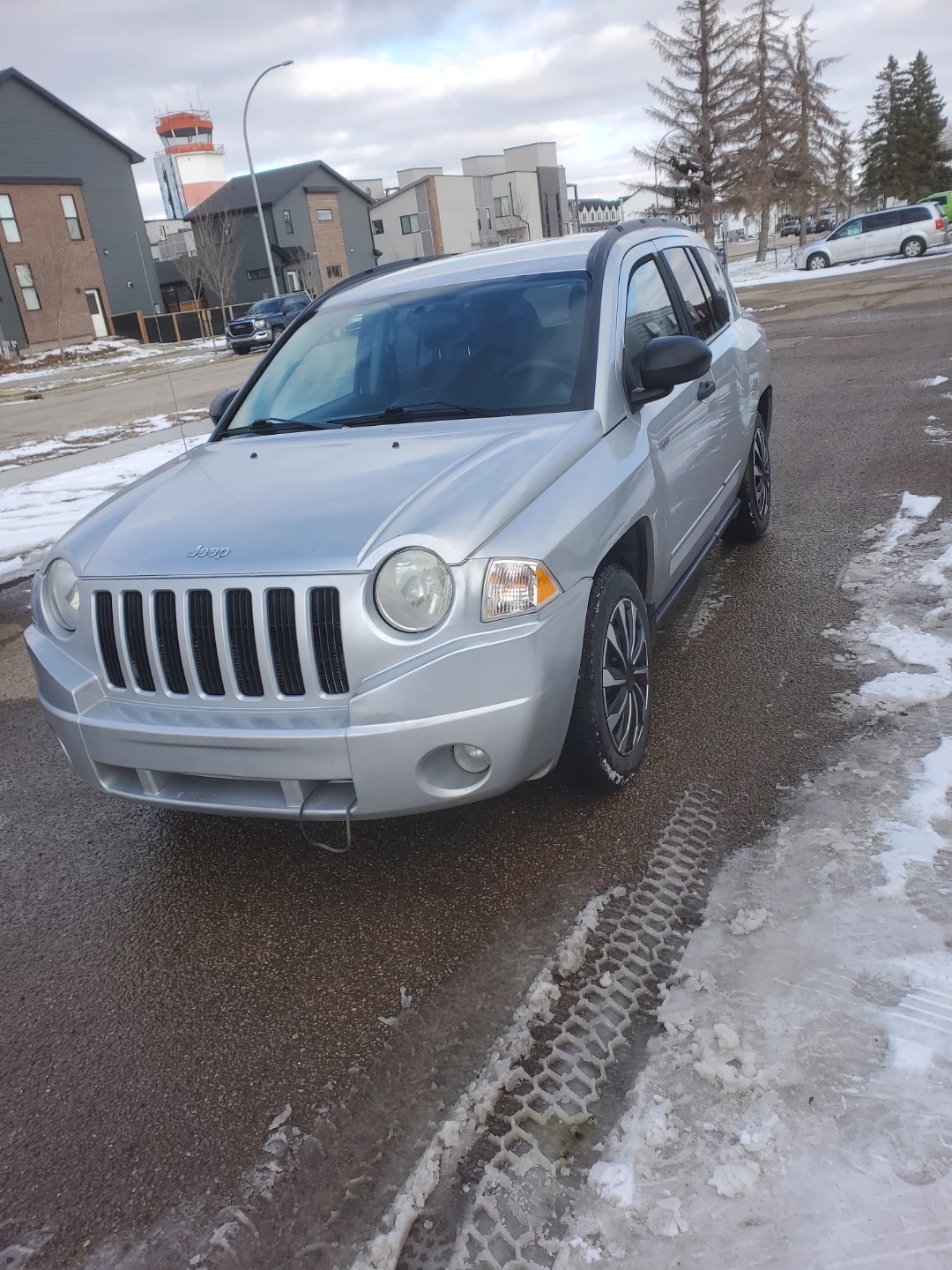 Silver Jeep Compass SUV - photo 2