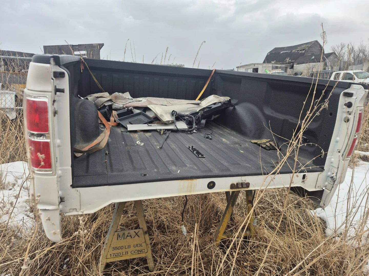 Off White 4x4 Off-Road Truck Bed - photo 4