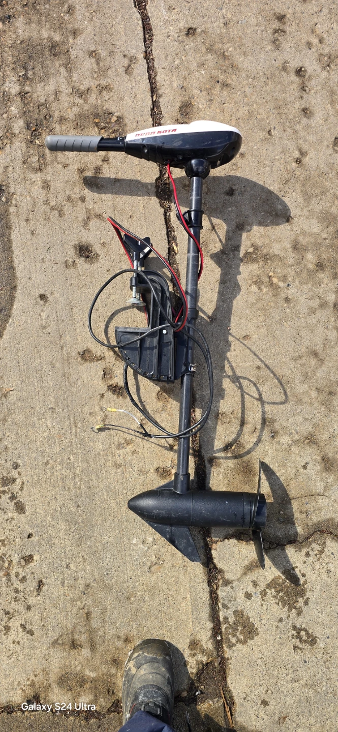 Minn Kota Endura 30 Trolling Motor + Battery + Anchor - photo 4