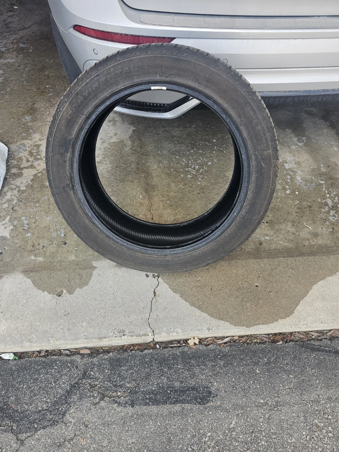 Continental 255/45R20 Tires