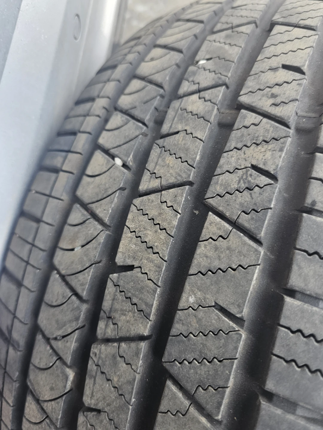 Continental 255/45R20 Tires - photo 3