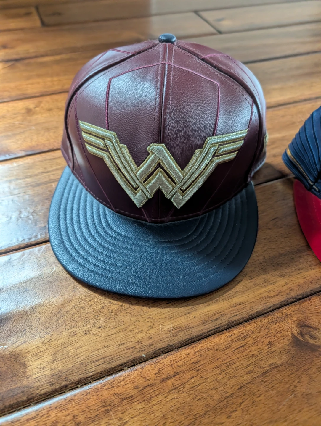 Batman v Superman New Era hats complete set - photo 4