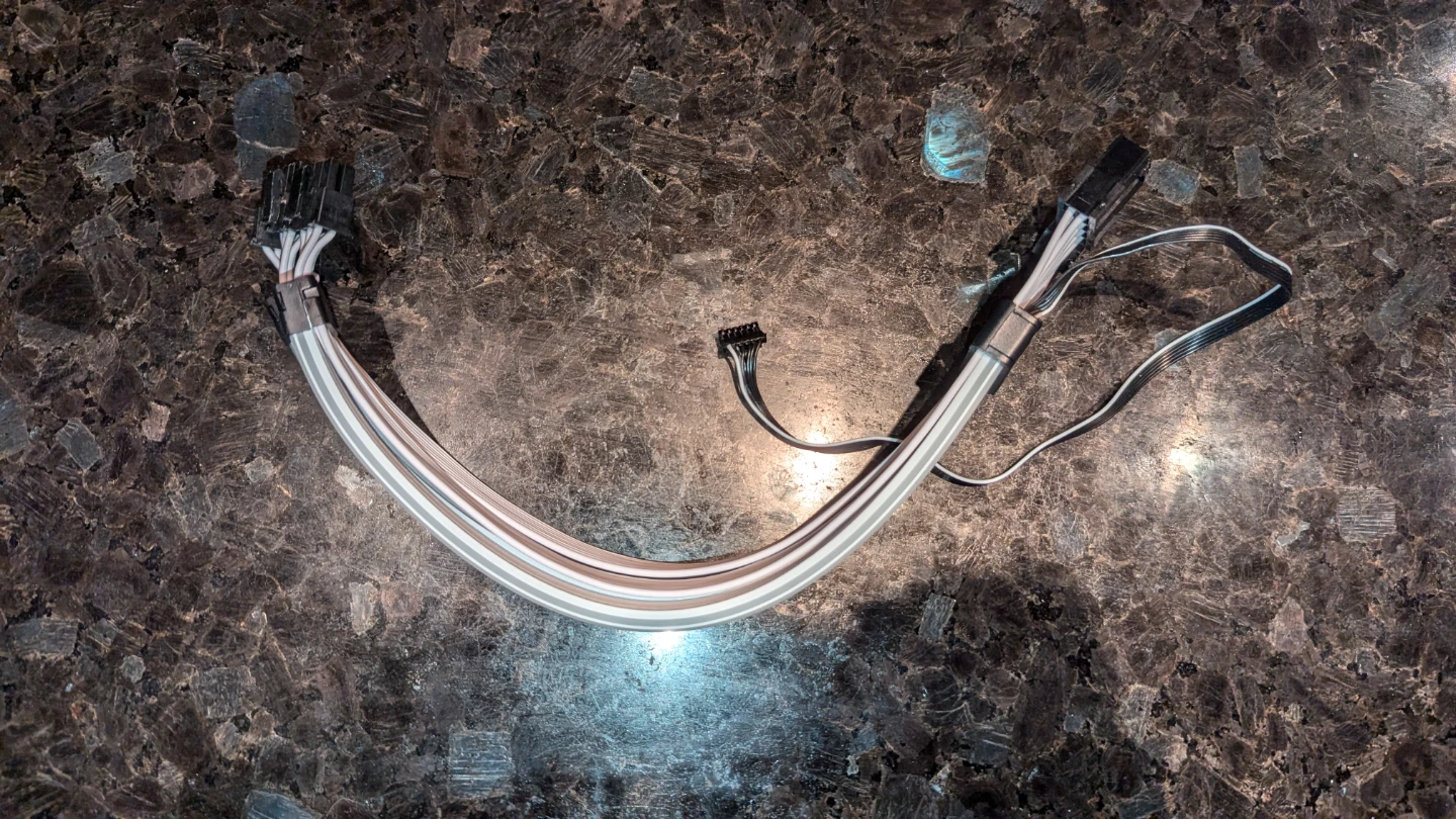 Lian Li Strimer Plus V2 8 Pin GPU Extension Cable
