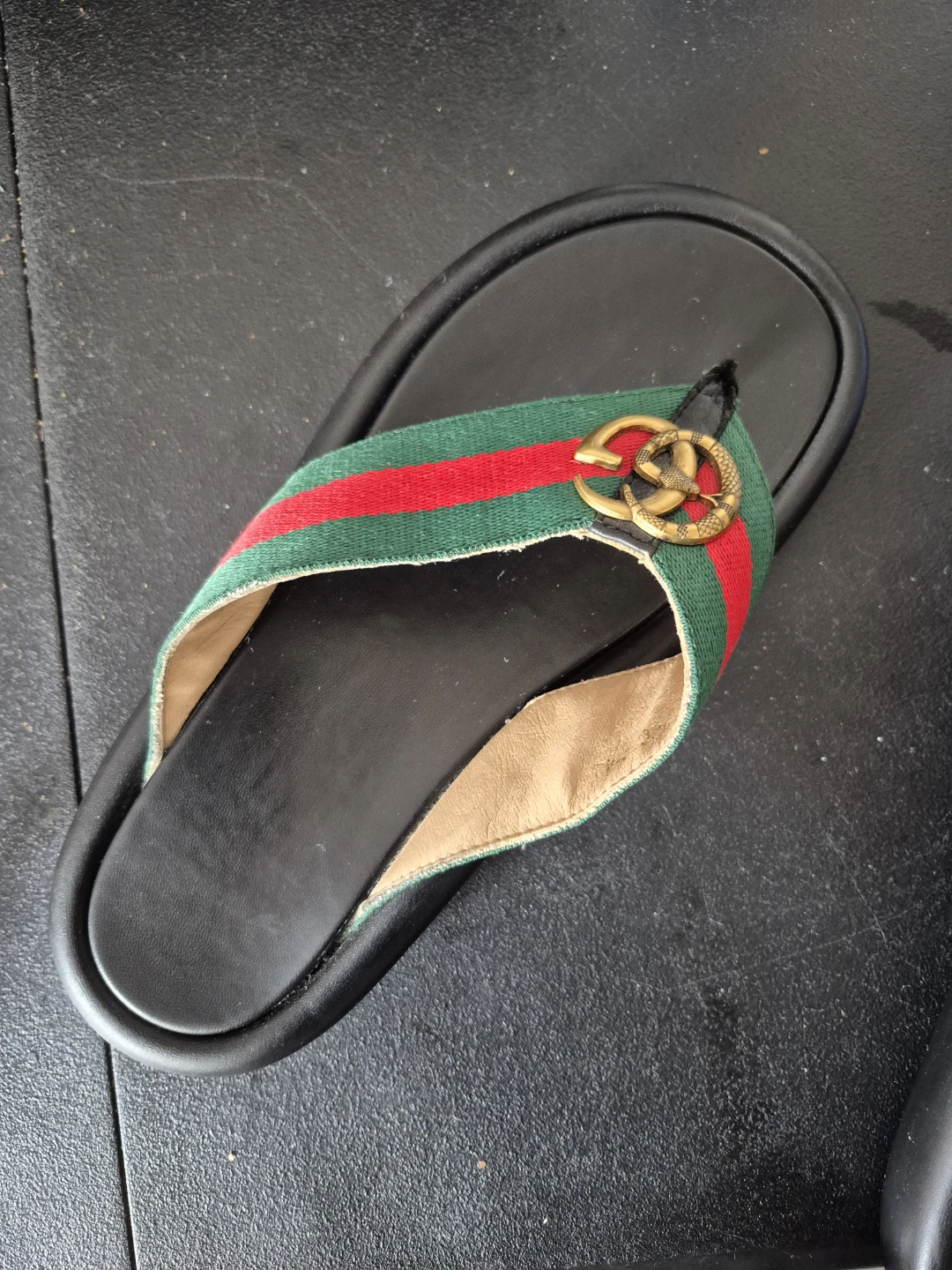 Gucci Slippers - photo 2