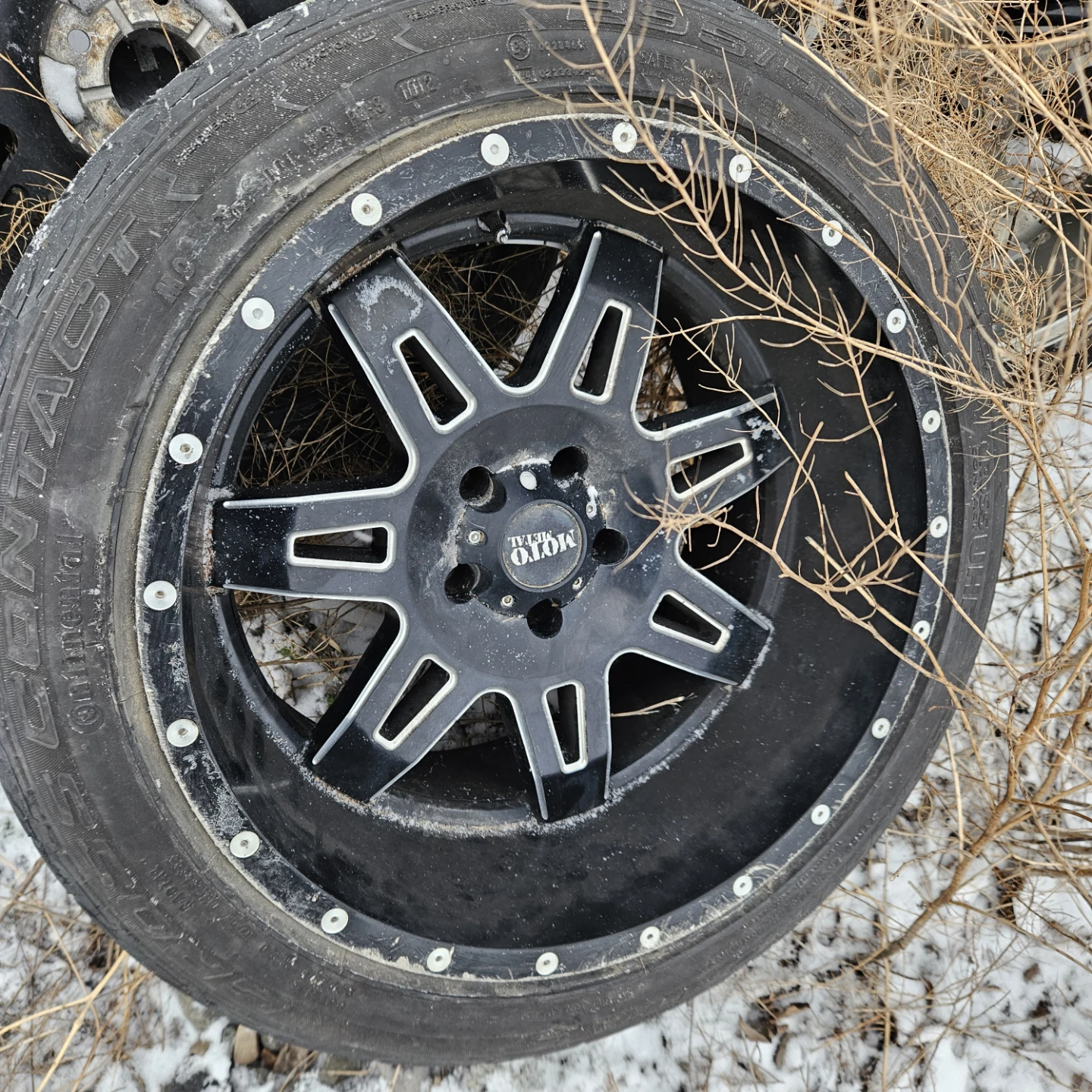Moto Metal Wheels and Tires - Set of 4
