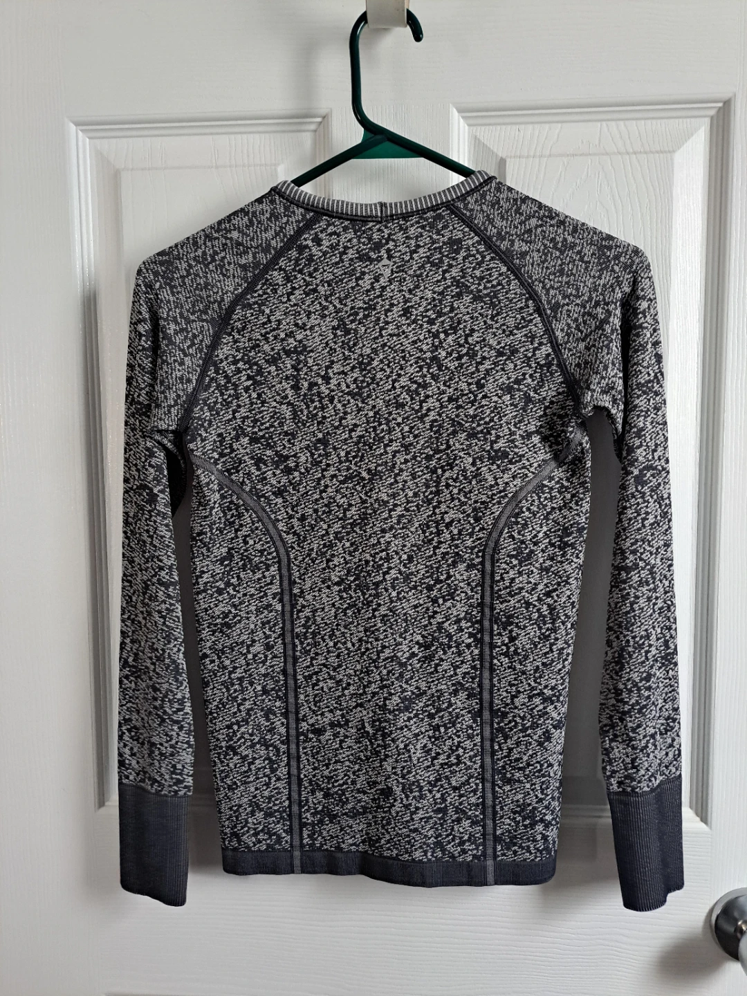 Ivivva by Lululemon Long Sleeve Top - Size 12 - photo 2