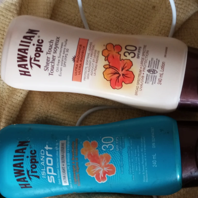 Hawaiian Tropic SPF 30 Sunscreen 🌱Lotion - 240 mL (2 Items)