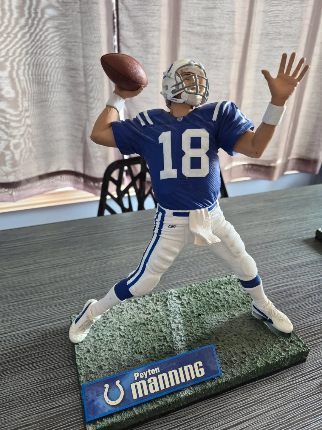 NFL Action Figures ( Manning, McNabb, Favre, Williams and Moss) - photo 5