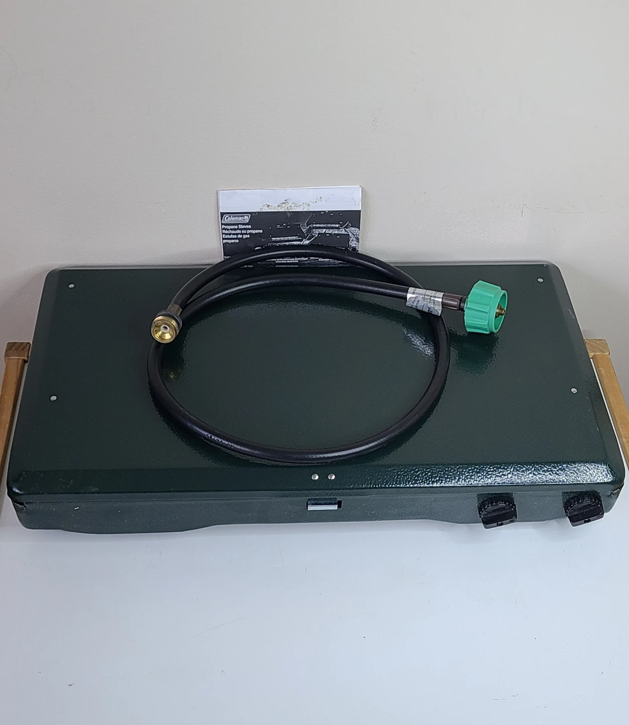 Coleman Stove + 2 Propane Cans & Adapter Hose! - photo 4