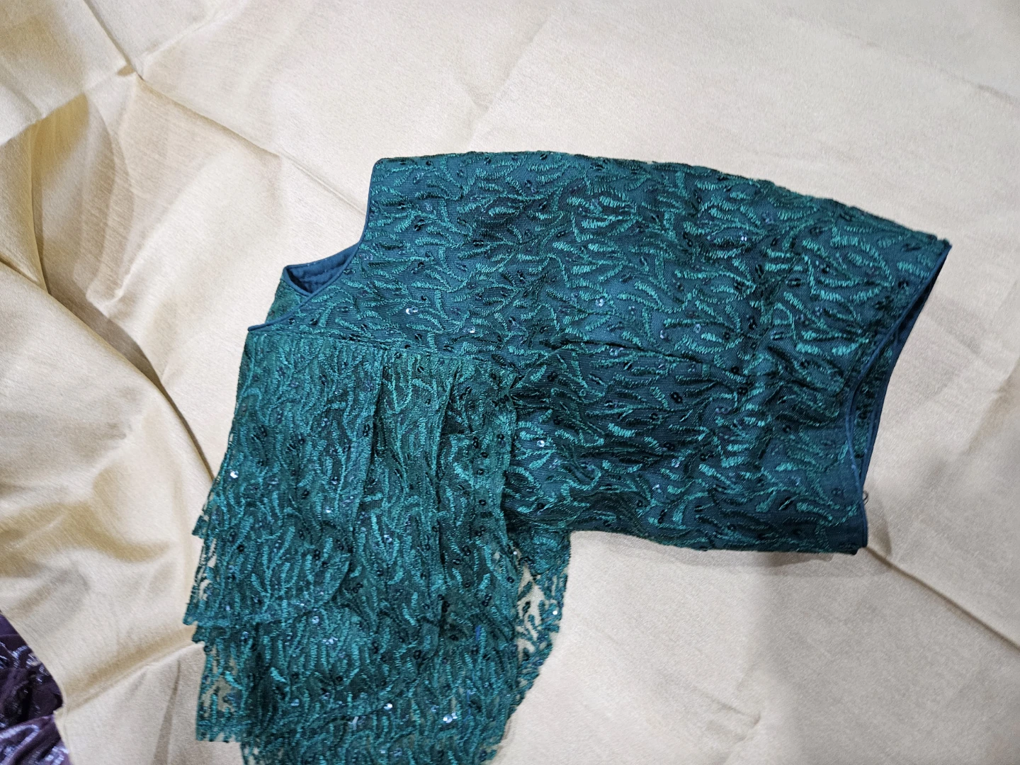 Green Lace Blouse with Sequins 🌱 - photo 2