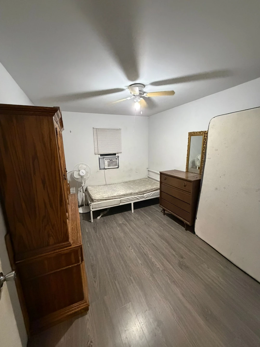 ROOM RENTAL IN WINDSOR - photo 3