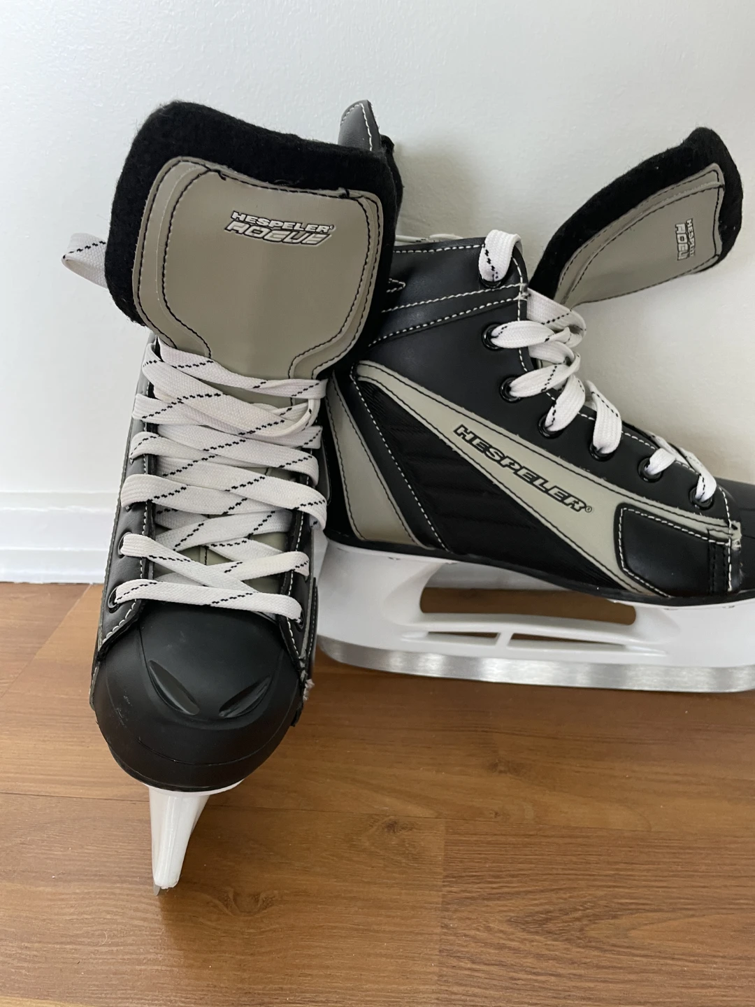 Hespeler Hockey Skates