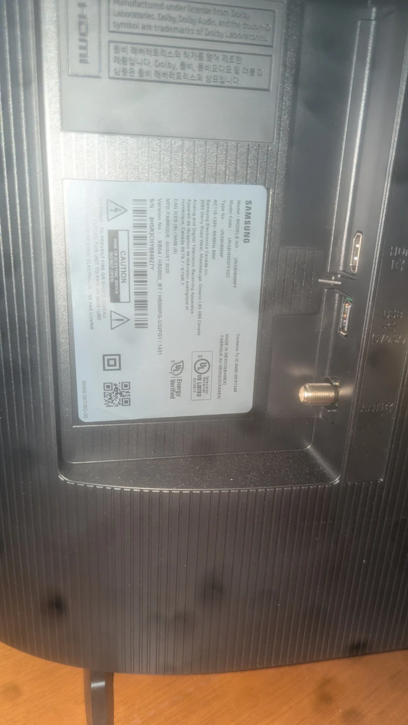 Samsung 32 inch Smart TV - photo 2