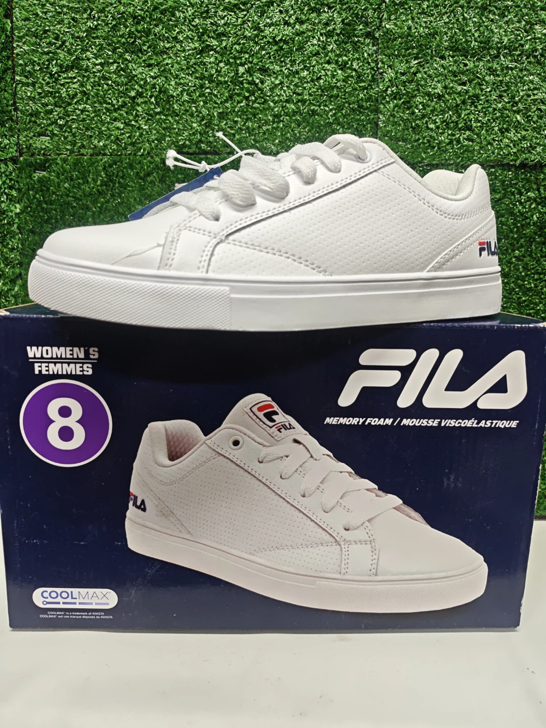 FILA White Women's Memory Foam Sneakers/Walking shoe - size 8
