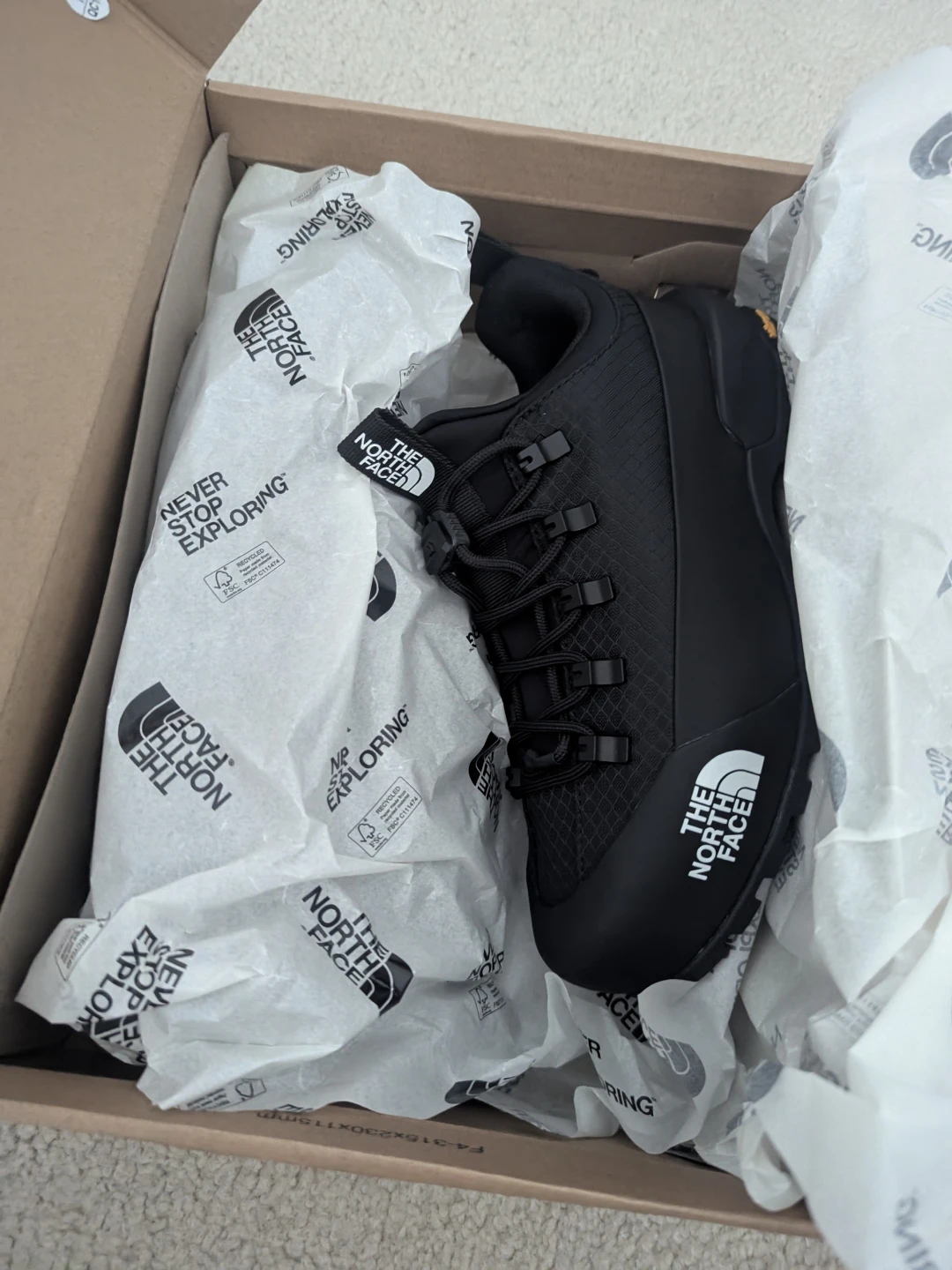 The North Face Glenclyffe Low Hiking Shoes - Black - Size 7 - photo 2
