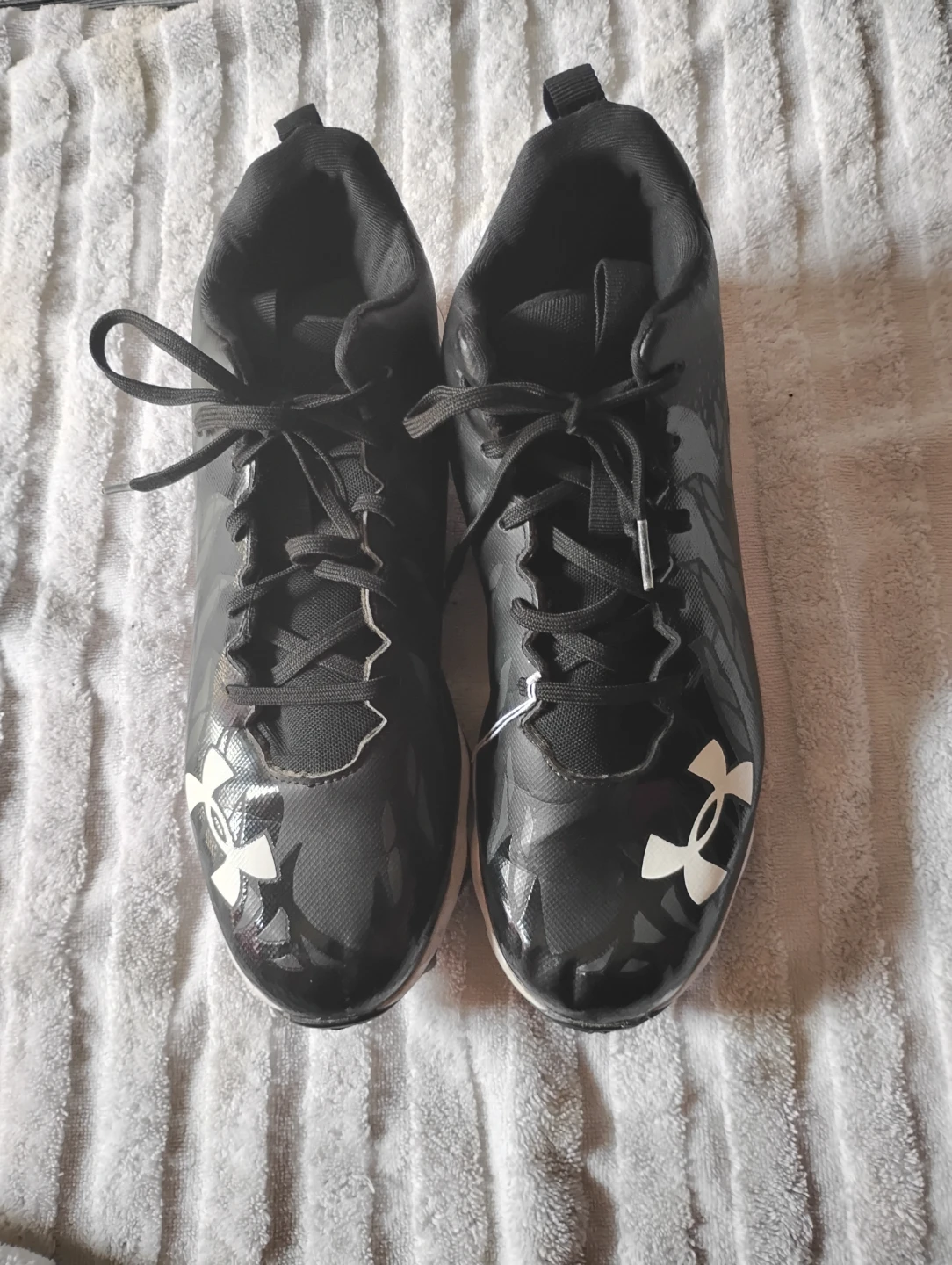 Under Armour Black Football Cleats - photo 2