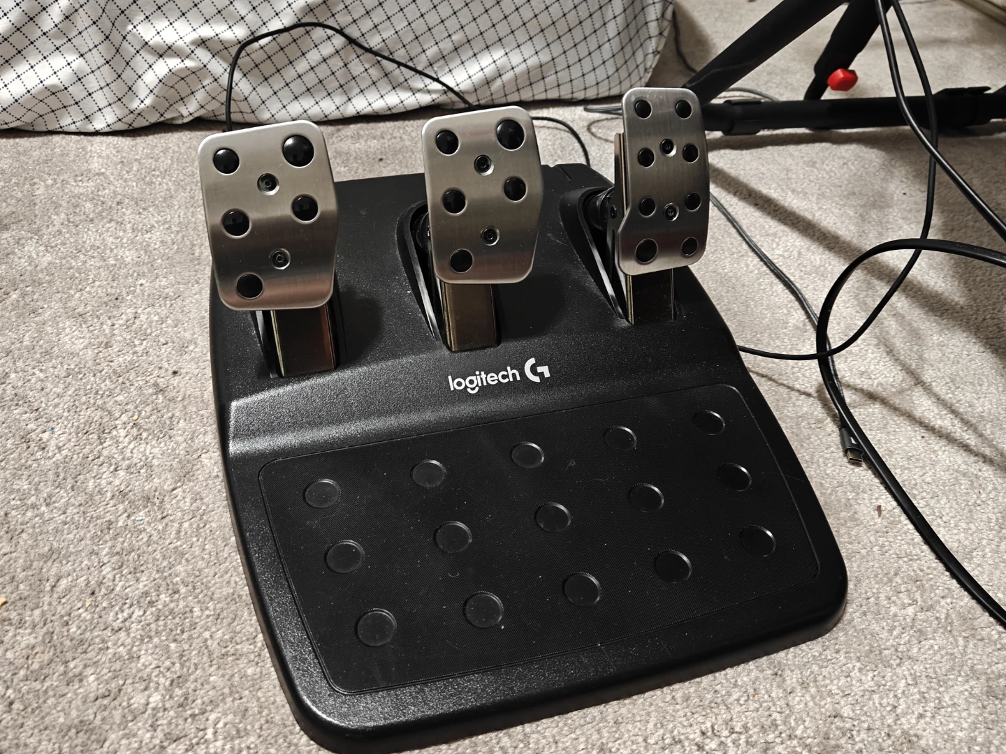 Playseat Challenge, and G920 with shifter - photo 2