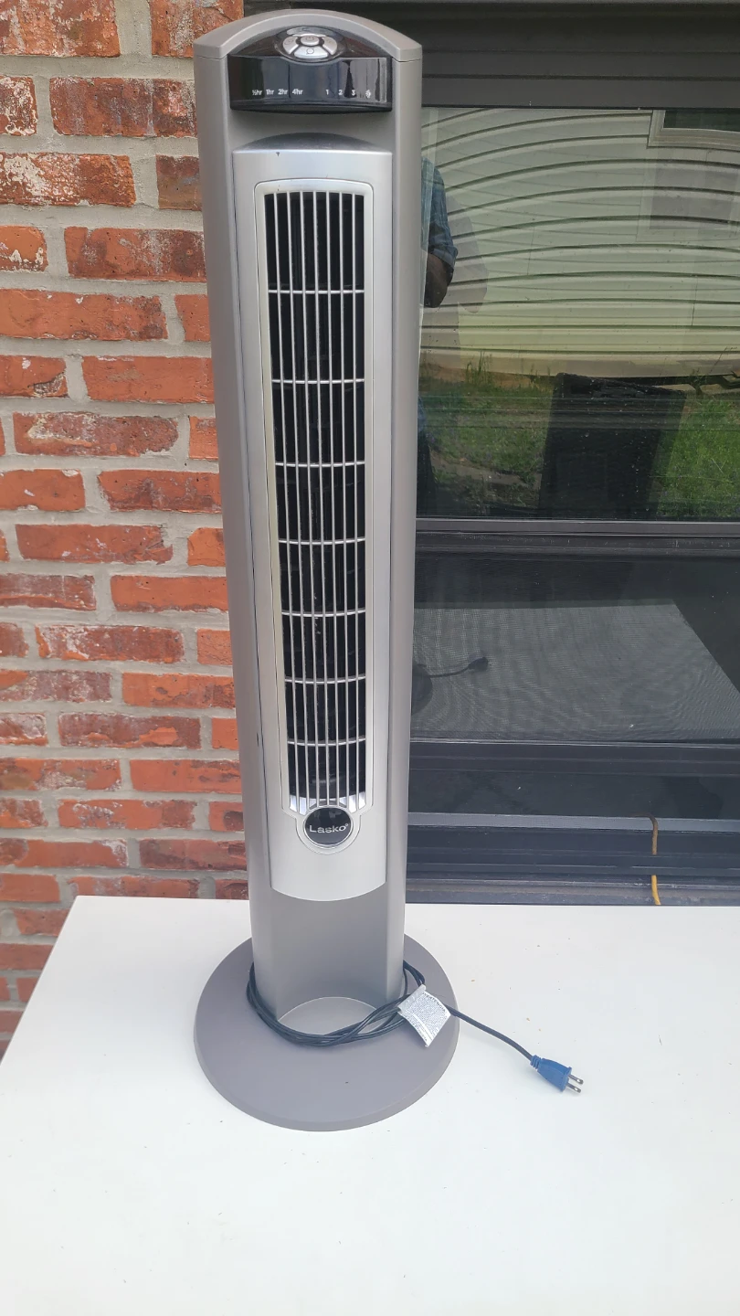 Lasko Tower Fan - photo 2