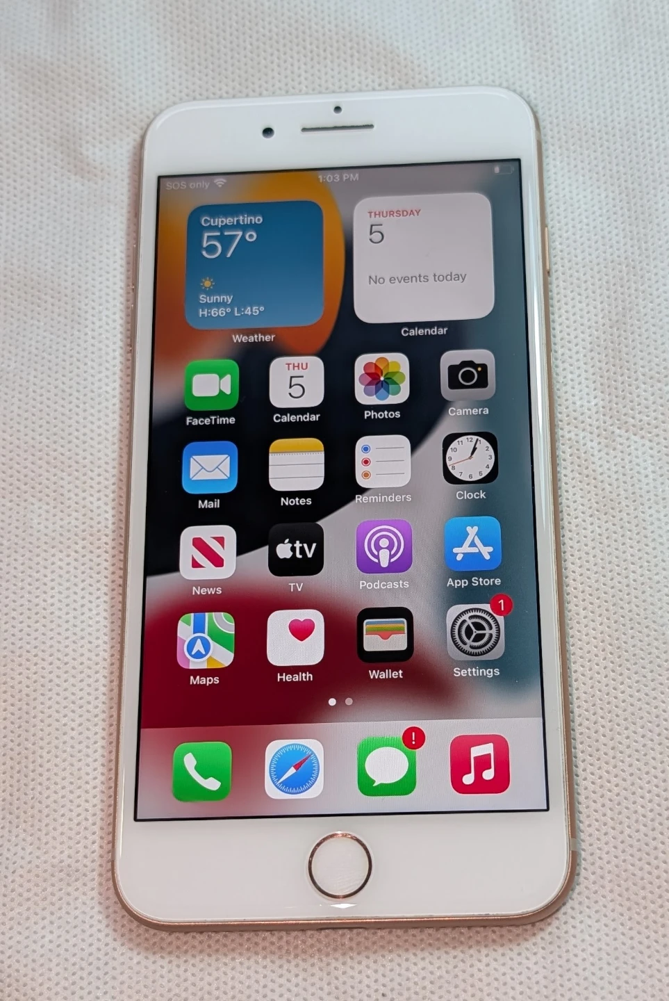 VERY NICE GOLD APPLE iPhone 8 PLUS T-Mobile Metro CELL PHONE
