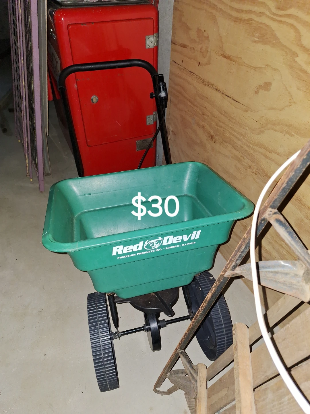 Red Devil Lawn Spreader