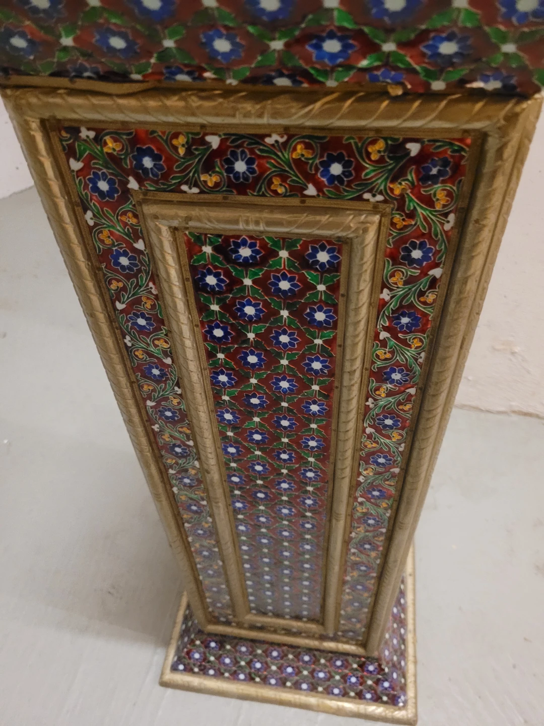 Decorative Pedestal Plant stand - photo 2