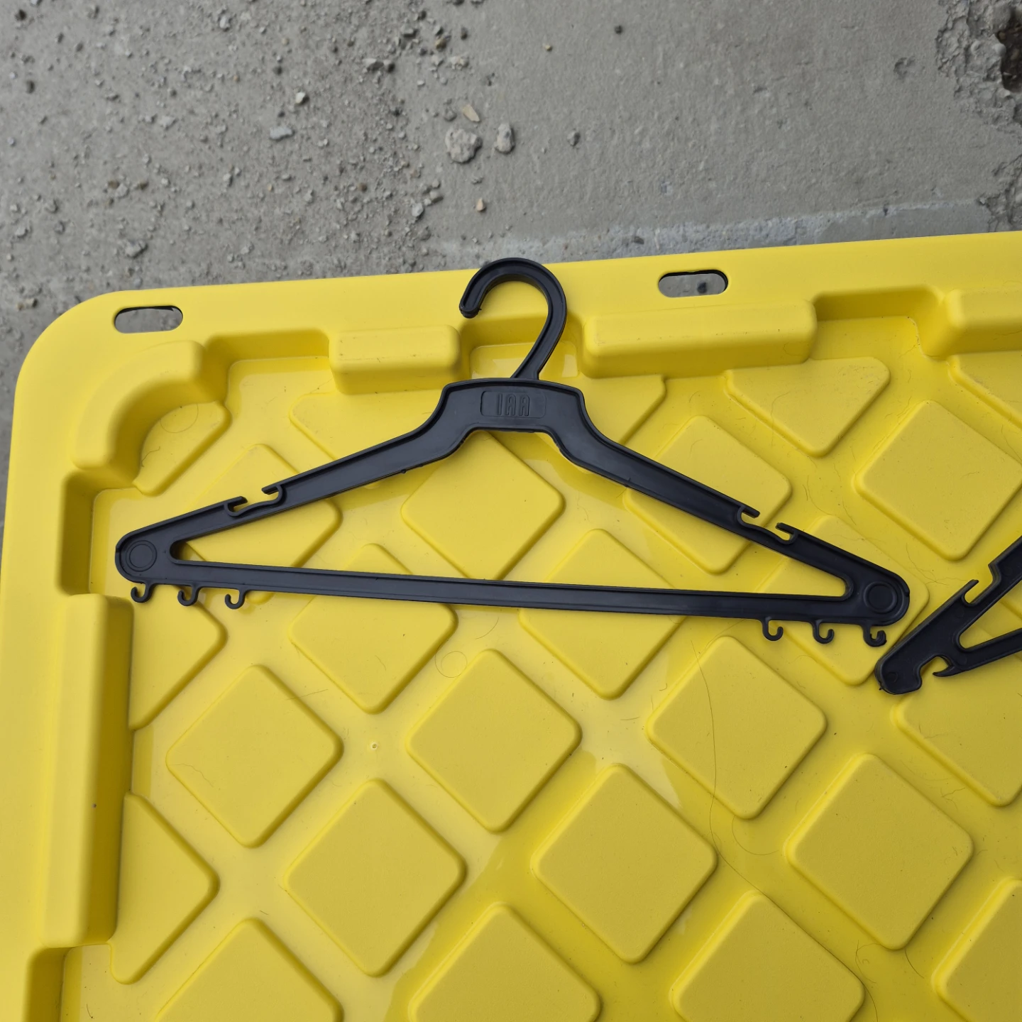 Plastic coat hangers - photo 3