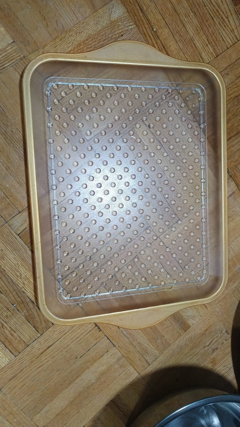 Vintage Casserole Dish with Lid and Serving Trays - photo 3