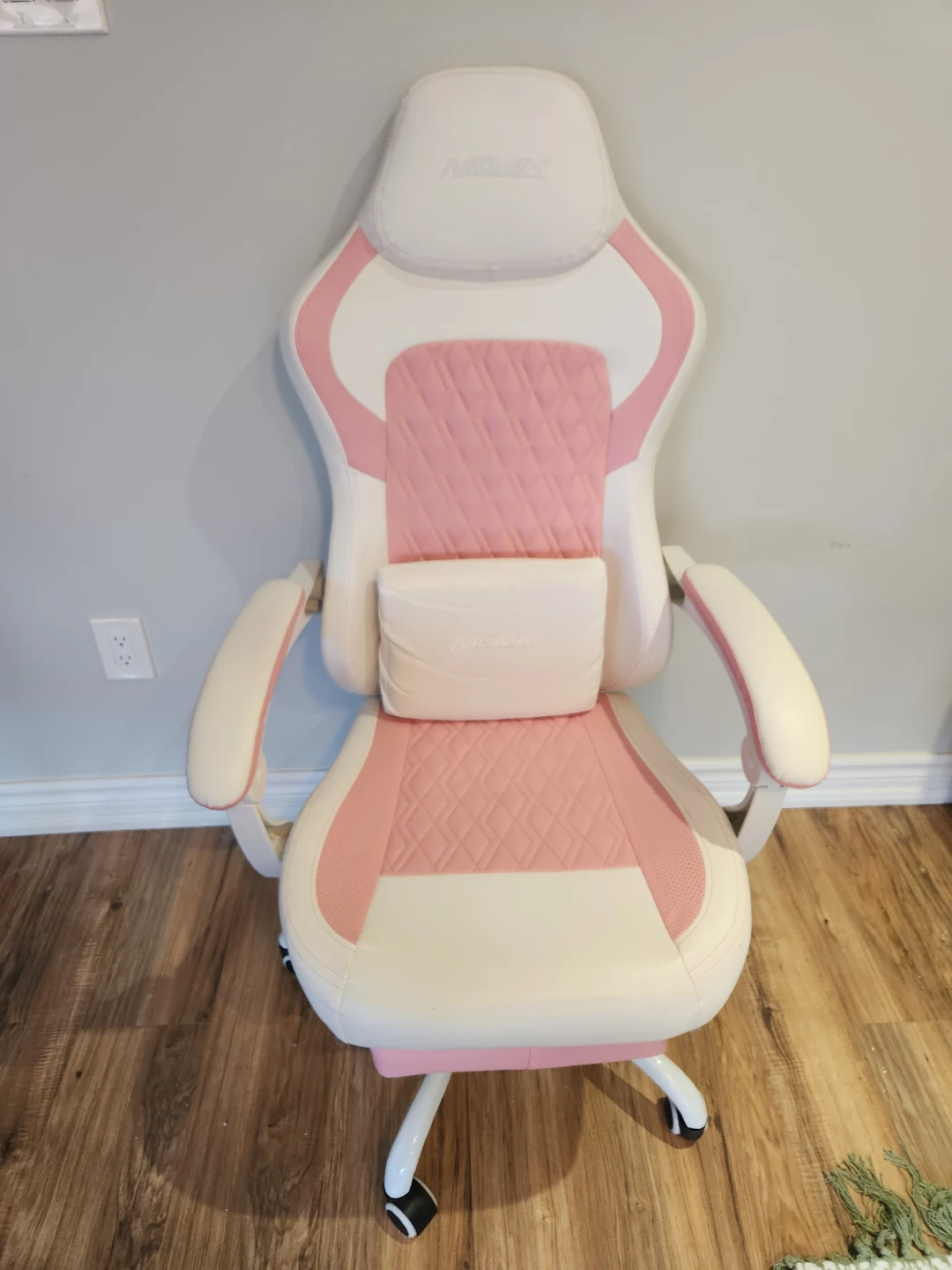 Nionik Gaming Chair - White and Pink