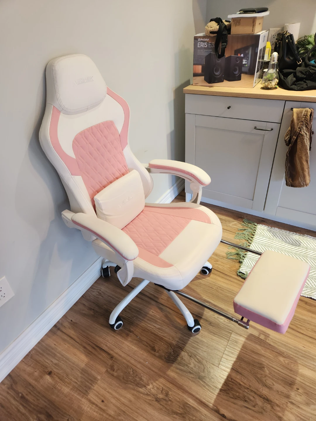 Nionik Gaming Chair - White and Pink - photo 2