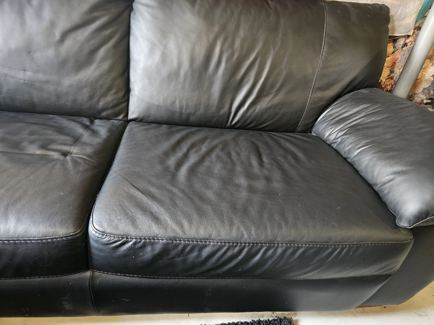 Cream & Black sofas, loveseats & swivel/recliner chair - photo 5