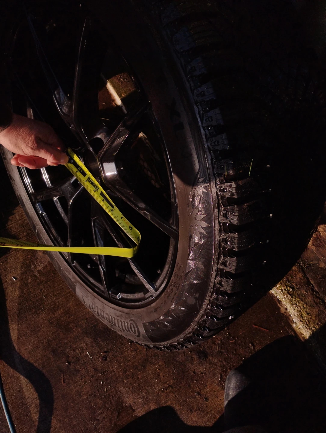 Continental IceContact 275/45R20 Winter Tires - photo 3