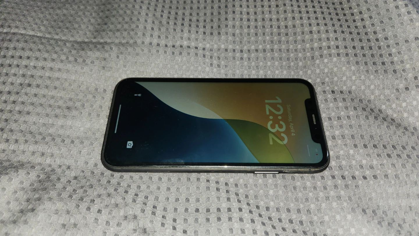 Apple iPhone 11 Unlocked 71% Clean $159 - photo 2